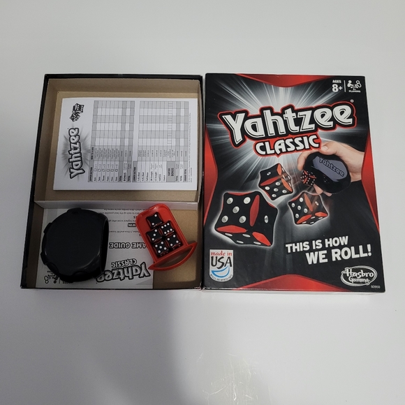 Yahtzee Classic Red & Black Edition Hasbro Gaming Made in USA - Picture 4 of 4